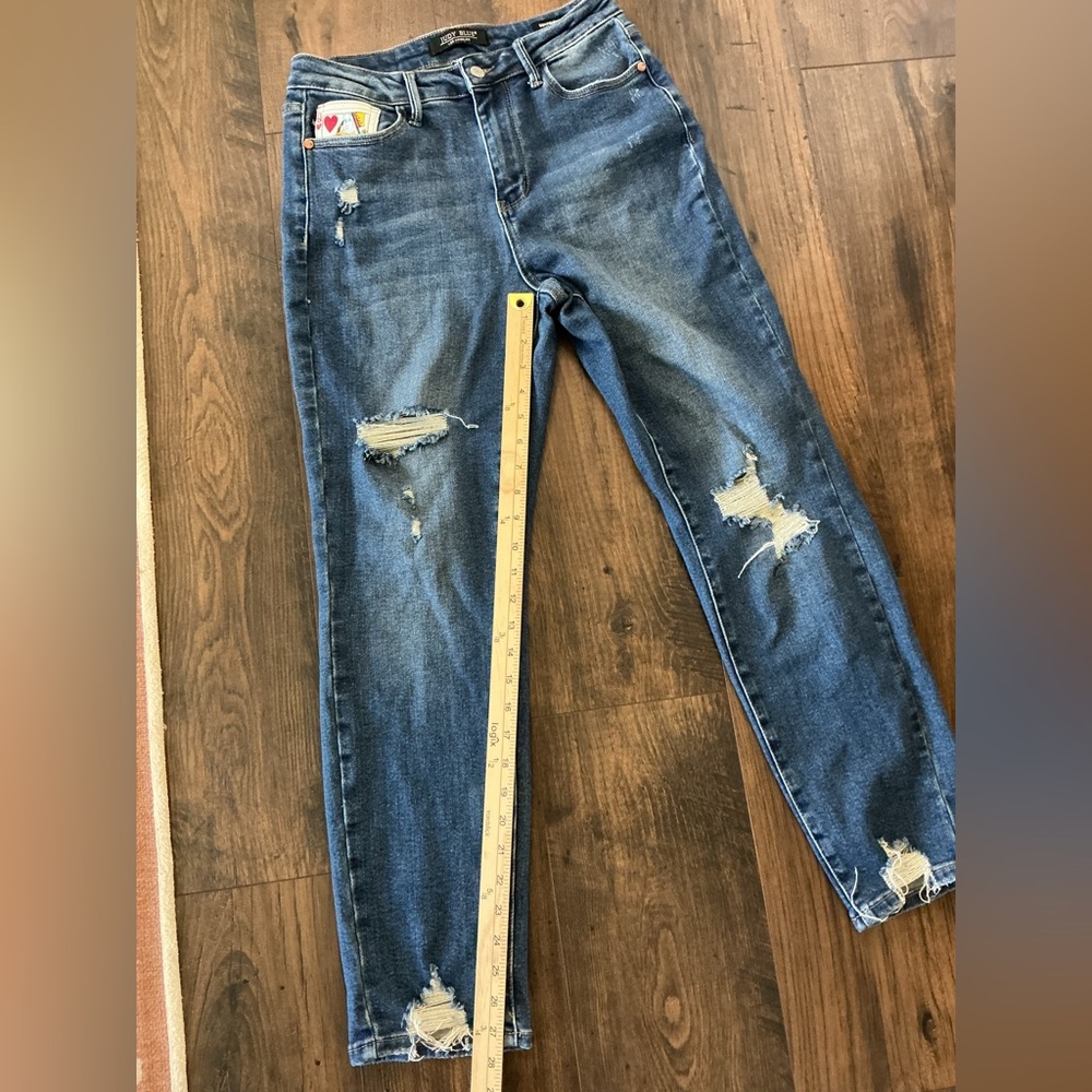 Judy Blue Women’s Boyfriend Fit Queen of Hearts Jeans (Size 5/27) - Picture 11 of 11